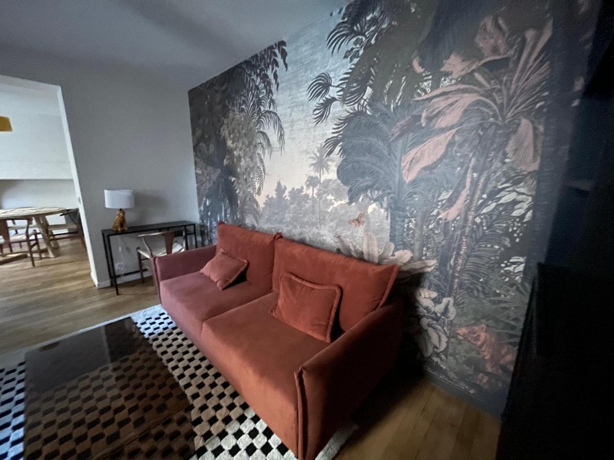 Le Petit Chateau Du Docteur Cambournac Бурж Екстериор снимка